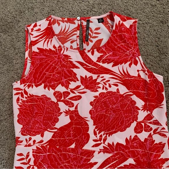 Skye’s the Limit Asymmetrical Hem Sleeveless Top Small - Picture 2 of 7